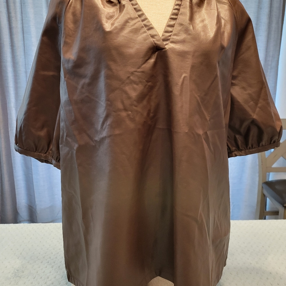 NEW CABLE & GAUGE  WOMENS SHORT SLEEVE FAUX LEATHER BROWN TOP-NWT - Picture 11 of 13
